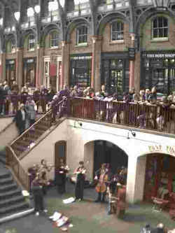 lon-we4.jpg (15392 bytes)