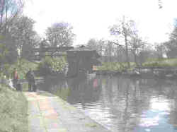 lon-we6.jpg (10688 bytes)