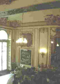 lon-we8.jpg (8425 bytes)